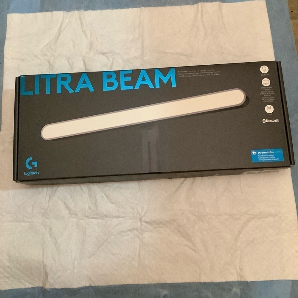 Logitech Litra Beam Premium LED Streaming Key Light with TrueSoft NEW Op…​​​​​